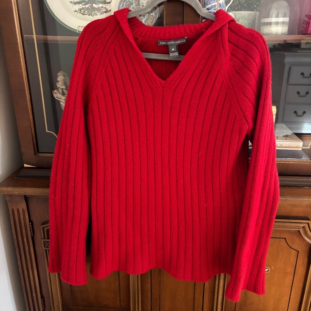 Saks Fifth Avenue Red Cashmere V Neck Sweater SZ M